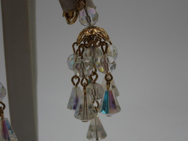 Glamorous Vintage 1970s Aurora Borealis Crystal Chandelier Dangle Earrings (Clip-on)