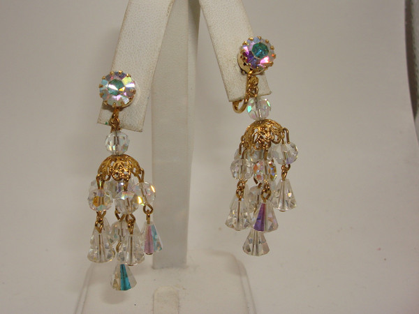 Glamorous Vintage 1970s Aurora Borealis Crystal Chandelier Dangle Earrings (Clip-on)