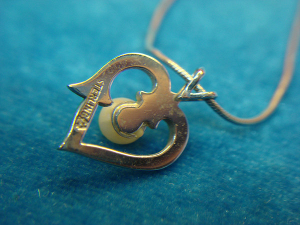 Sterling Silver Heart Pendant Necklace with Cultured Pearl - Vintage & Elegant