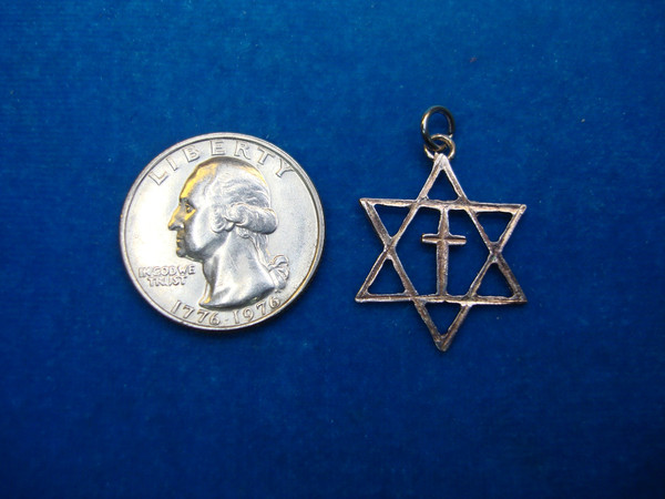 Sterling Silver Star of David Pendant with Cross Centerpiece - Pre-Owned, Excellent Condition