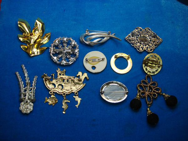 Estate Jewelry Collection: 10 Unique & Usable Costume Pins - Vintage Style