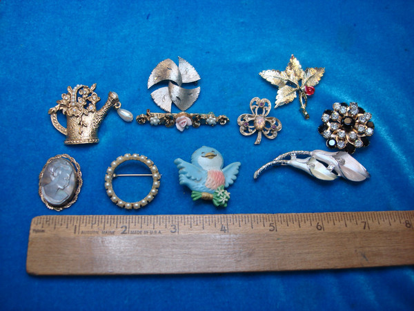 Vintage Costume Pin Lot of 10 - Unique Retro Designs & Collectible Finds