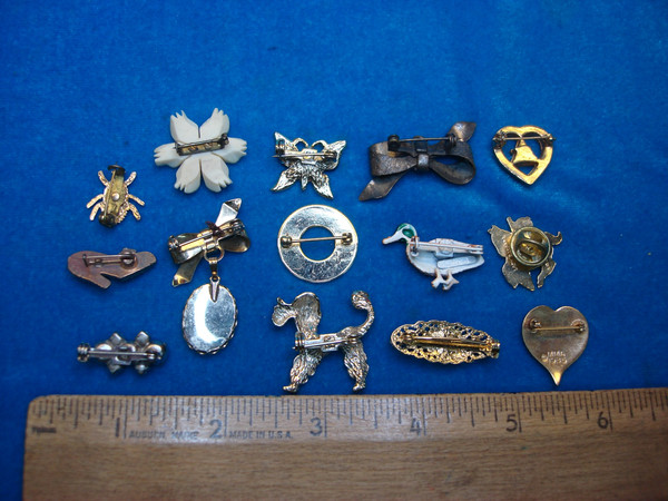 Vintage Estate Jewelry Lot: 15 Unique Smaller Costume Pins