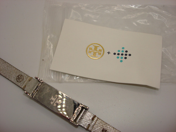 Pre-Owned Tory Burch Fitbit Flex Metallic Leather Bracelet - Like New