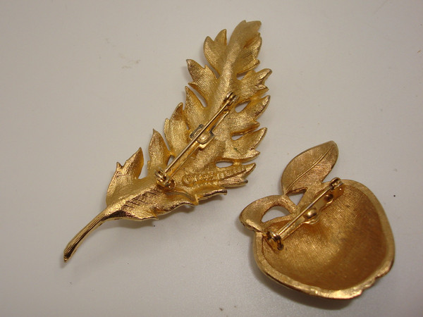 Vintage Coro Brooches Set - 1961 Apple & Leaf Design (Estate Find)