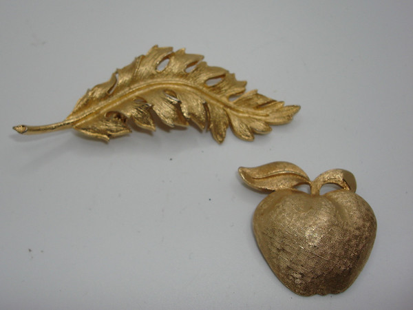 Vintage Coro Brooches Set - 1961 Apple & Leaf Design (Estate Find)