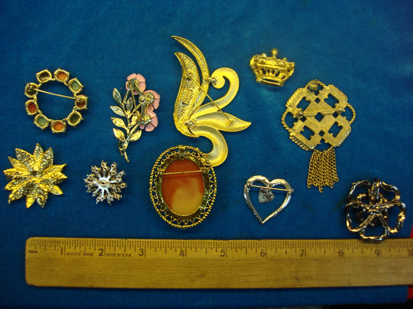 Estate Jewelry Collection: 10 Unique Vintage Costume Pins