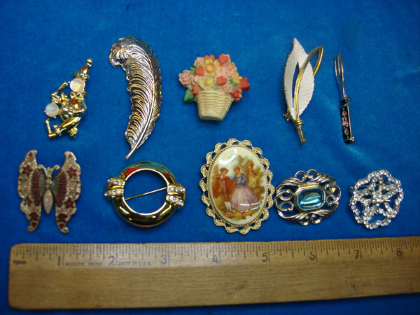 Vintage Estate Jewelry Lot of 10 Unique Pins - Costume & Collectible Treasures