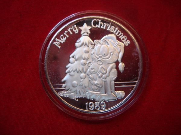 1989 Garfield Christmas Silver Round (1 oz .999 Fine Silver) - SilverTowne in Original Box