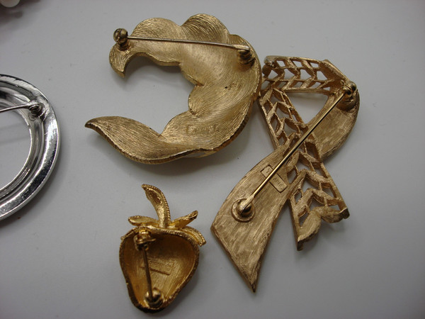 Vintage Crown Trifari Jewelry Lot of 12 - Estate Find! Necklace, Earrings & More!