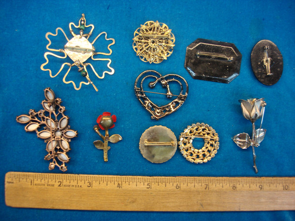 Vintage Costume Pin Lot of 10 - Unique Designs, Retro Charm & Collectible Finds