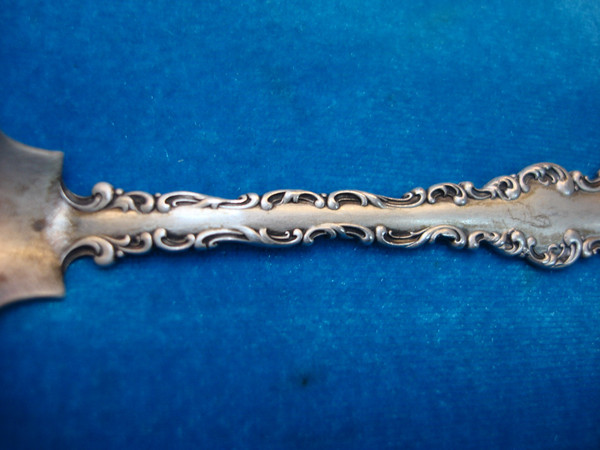Vintage Whiting 1891 Louis XV Sterling Silver Cheese Scoop (6