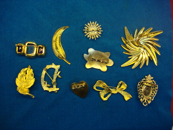 10 Piece Estate Jewelry Pin Lot - Unique & Usable Costume Pins - Vintage Style