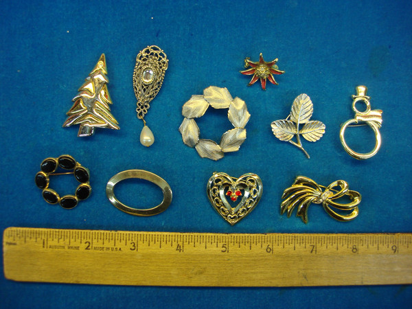 Estate Jewelry 10-Piece Pin Lot - Unique & Usable Vintage Pins for Collectors