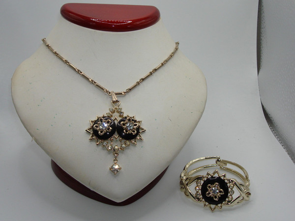 Vintage 1950s Rhinestone Choker Necklace & Bracelet Set - Gold Tone Black Lucite