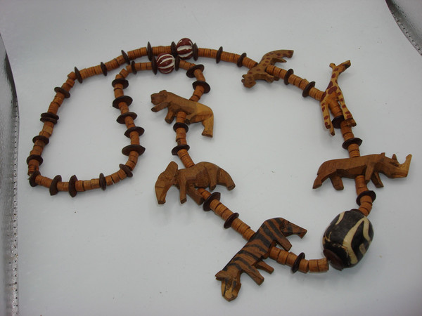 Vintage 30 Inch African Animal Carved Necklace - Tiger, Giraffe, Rhino & More