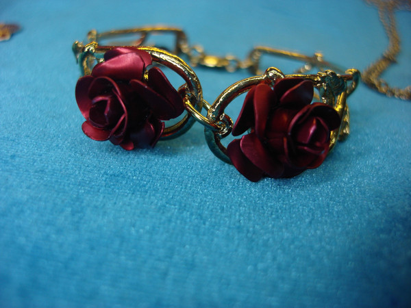 Vintage 1950s American Beauty Jewelry Set - Necklace, Bracelet & Earrings (Never Worn)