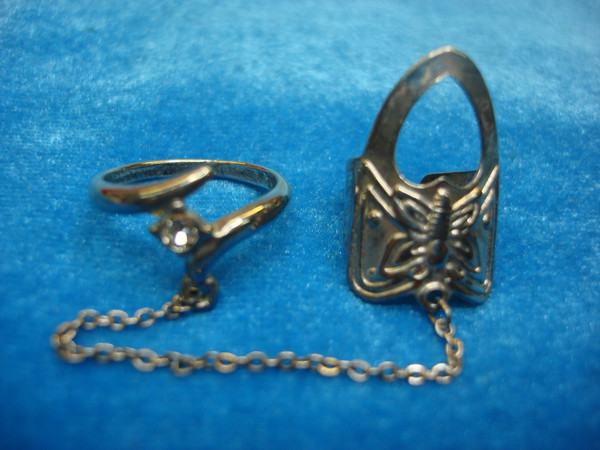 Vintage Silver-Tone Slave Ring Set with Simulated Diamond & Butterfly Accent, Size 6