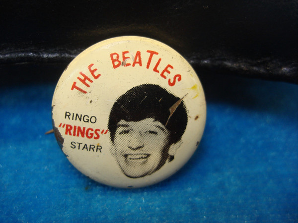 Vintage 1964 Ringo Starr 'RINGS' Beatles Pin-Back Button - Green Duck Co.