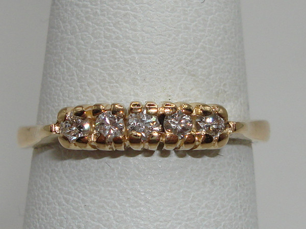 14K Gold Diamond Band Ring - 1/10ctw, Size 6.5 (G/H, SI2)