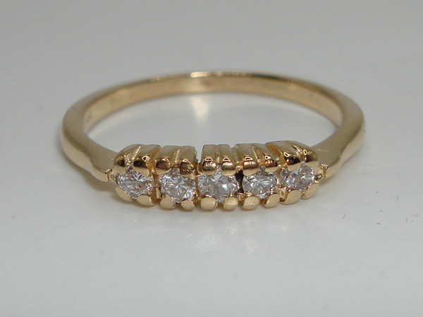 14K Gold Diamond Band Ring - 1/10ctw, Size 6.5 (G/H, SI2)