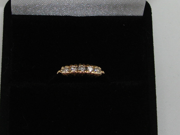 14K Gold Diamond Band Ring - 1/10ctw, Size 6.5 (G/H, SI2)