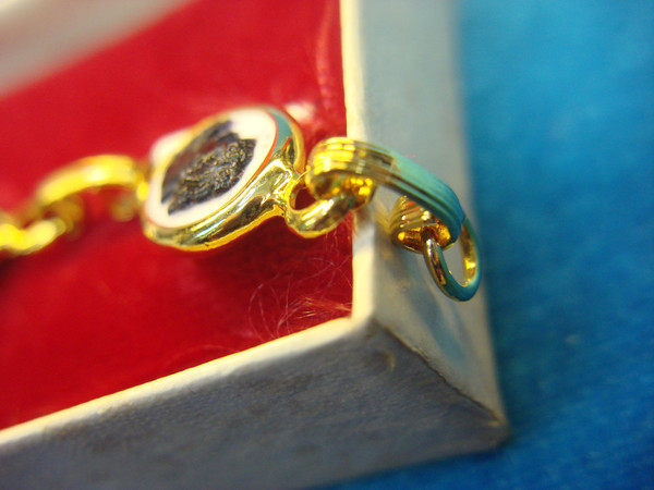 Vintage Cameo Bracelet - 8 Inch, Unworn Condition & Original Box