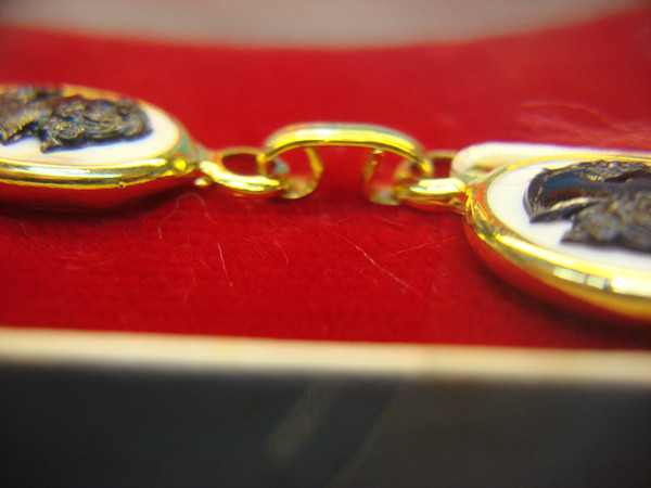 Vintage Cameo Bracelet - 8 Inch, Unworn Condition & Original Box