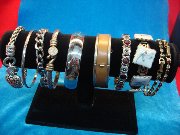Estate Jewelry Find: 10 Vintage Costume Bracelets - Lot #65