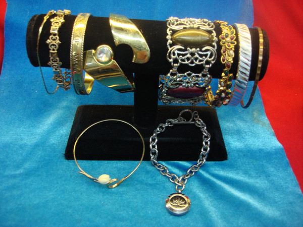 Vintage Estate Bracelet Lot of 10 - Costume Jewelry Treasures