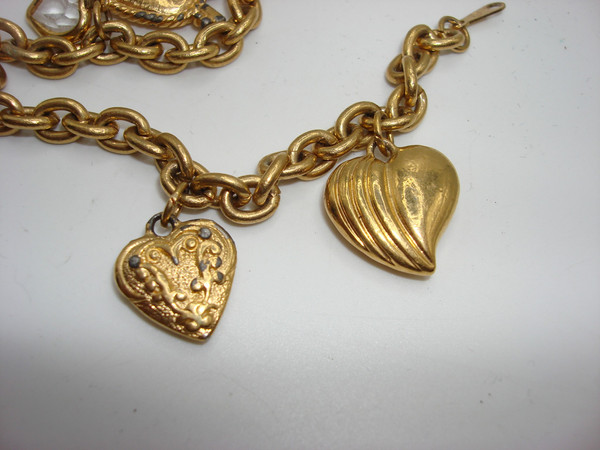 Vintage Gold Tone Puffy Heart Charm Bracelet - Unique Openwork Design