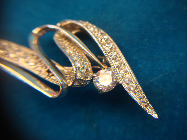 Art Deco Silver Tone Rhinestone Pin - Vintage Statement Jewelry