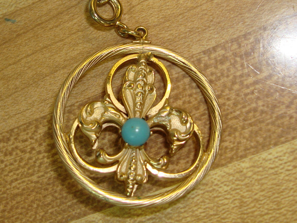 Vintage Gold Tone Reversible Fleur-de-Lis Pendant Necklace with Pearl & Turquoise