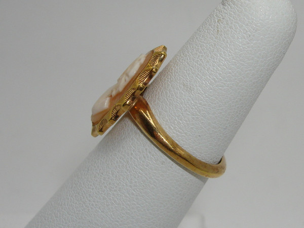 Vintage Coventry 1/20 Gold Filled Shell Cameo Ring - Size 5 1/4