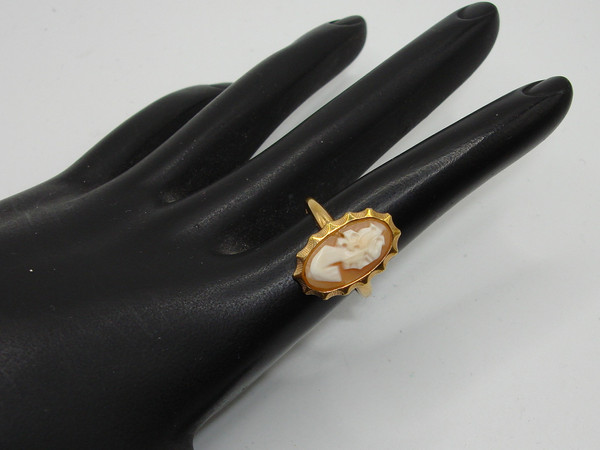 Vintage Coventry 1/20 Gold Filled Shell Cameo Ring - Size 5 1/4