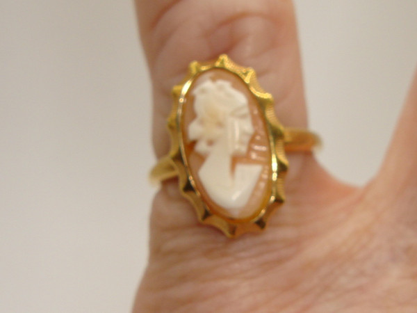 Vintage Coventry 1/20 Gold Filled Shell Cameo Ring - Size 5 1/4