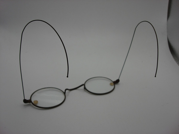 Antique Victorian Child's Eyeglasses - Original Leather Case & '22' Stickers