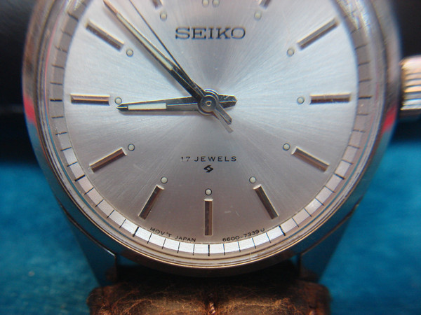 Vintage Seiko Stem Wind 66-7109 Wristwatch - Classic Timepiece, 17 Jewels, Nice Condition