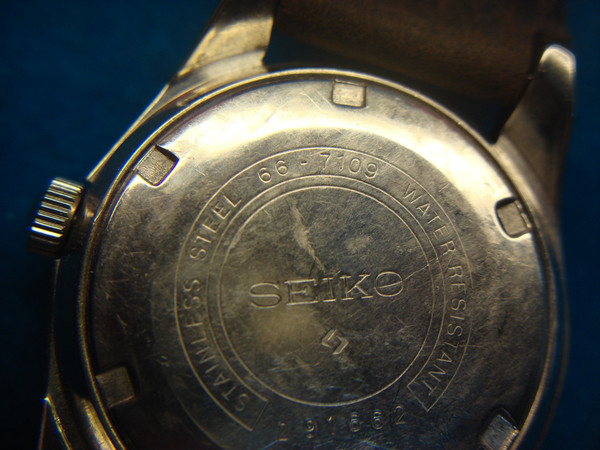 Vintage Seiko Stem Wind 66-7109 Wristwatch - Classic Timepiece, 17 Jewels, Nice Condition
