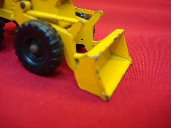 Vintage Matchbox Lesney No. 43B Aveling Tractor/Shovel (1962) - Good Condition