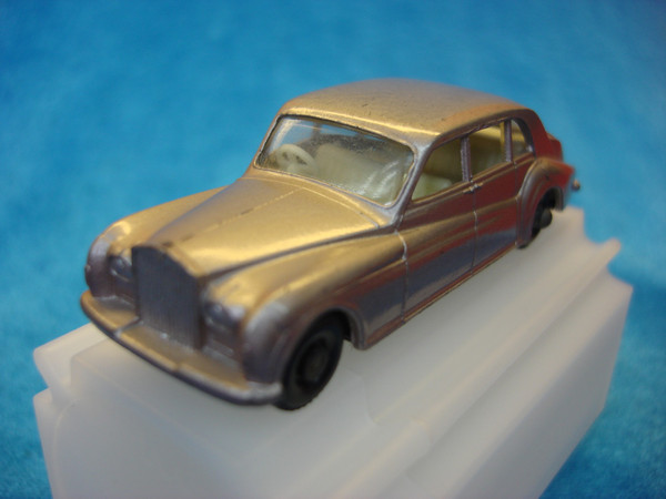 Vintage 1964 Matchbox Lesney No. 44B Rolls Royce Phantom V - Mild Playwear