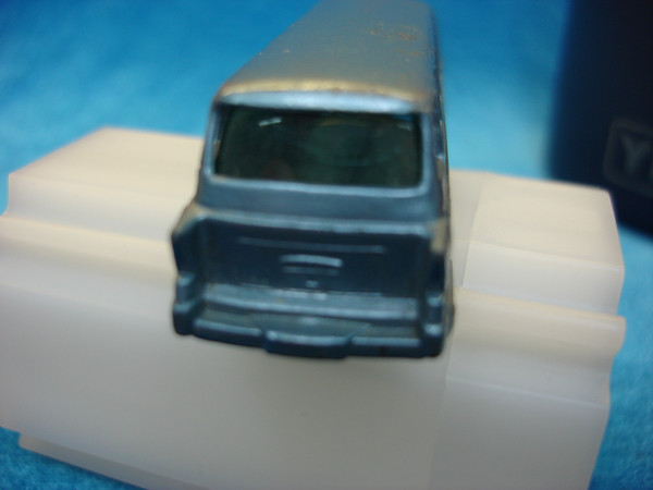 Vintage Matchbox Lesney No. 40B Leyland Royal Tiger Coach (1961) - International Version, Mild Playwear