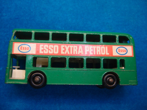 Vintage Matchbox Lesney No. 74B Leyland Royal Tiger Coach (1966 International Livery) - Mild Playwear