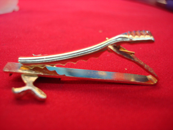 Vintage Star Kist Charlie the Tuna Tie Clip - Gold Tone Metal (2 inches)