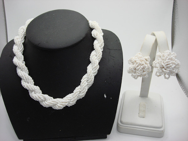 Vintage 1940s Micro Seed Bead Choker Necklace & Earrings Set - Original Box
