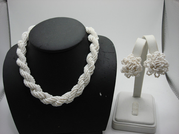 Vintage 1940s Micro Seed Bead Choker Necklace & Earrings Set - Original Box