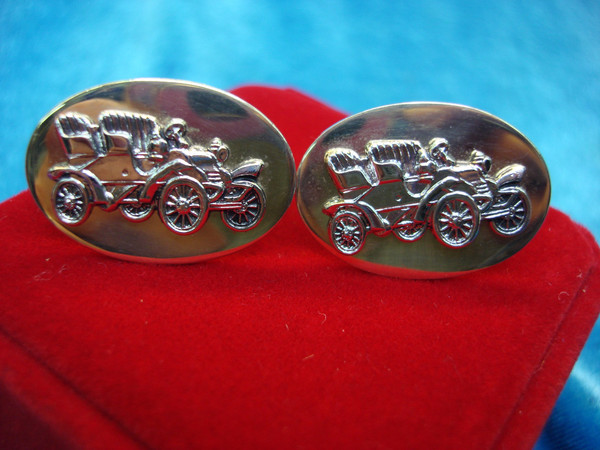 Vintage Gold/Silver Tone Motorcar Cufflinks - Exquisitely Detailed Pre-Owned Pair