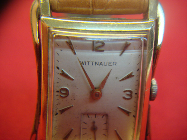 Vintage Wittnauer Wristwatch - 10K GF Case, 17 Jewel Movement - Unique Styling