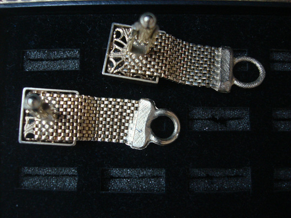 Vintage Gold-Tone Wrap Around Cufflinks with Green Stones