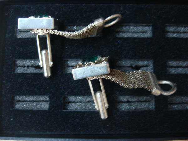 Vintage Gold-Tone Wrap Around Cufflinks with Green Stones